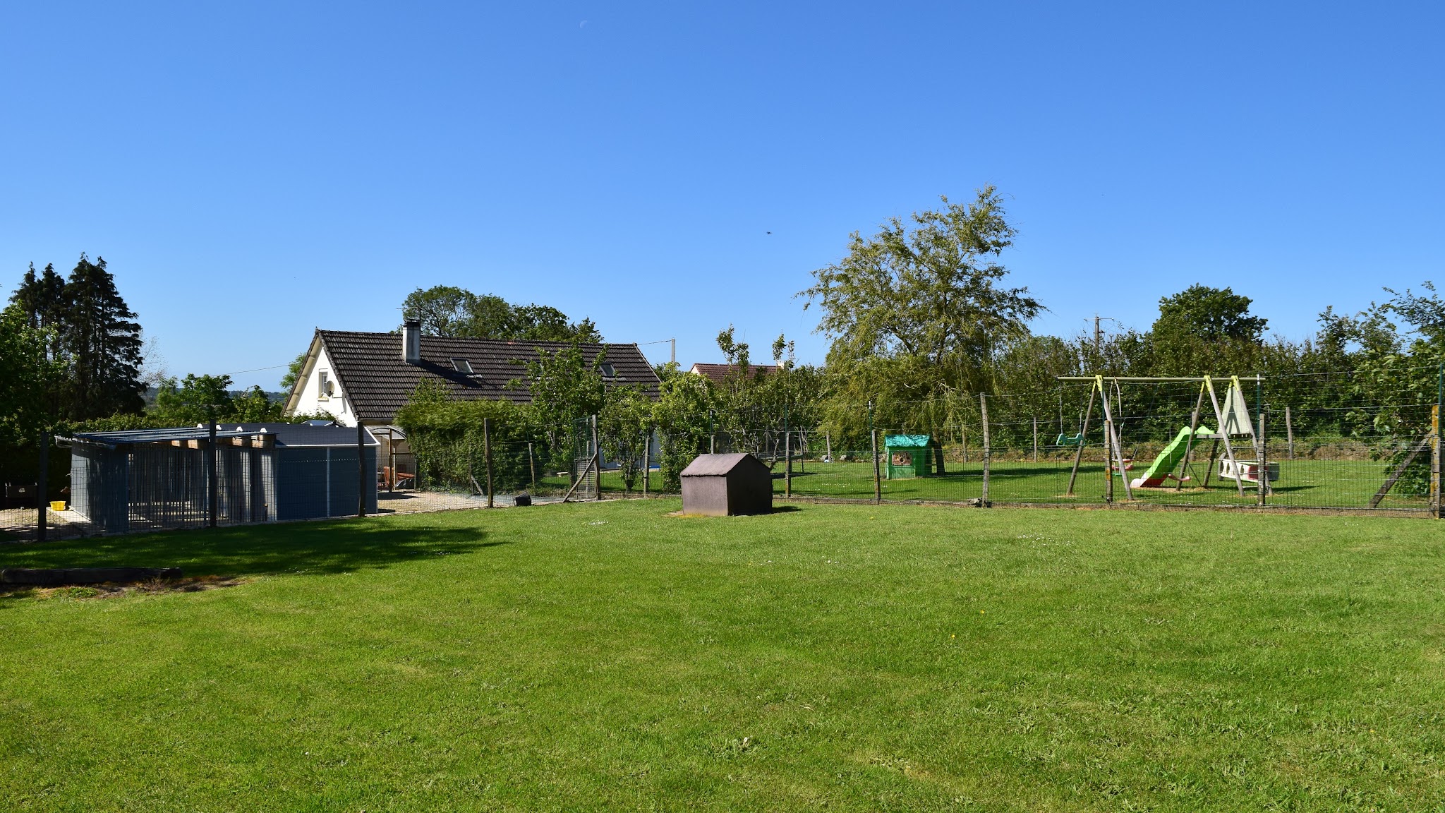 Chez Julie et Compagnie | Pension canine Manche | Julie Lemoussu — photo