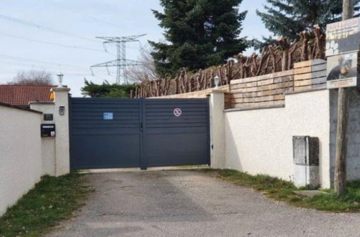 La Pension Aux 4 Pattes 38 St Jean de Soudain