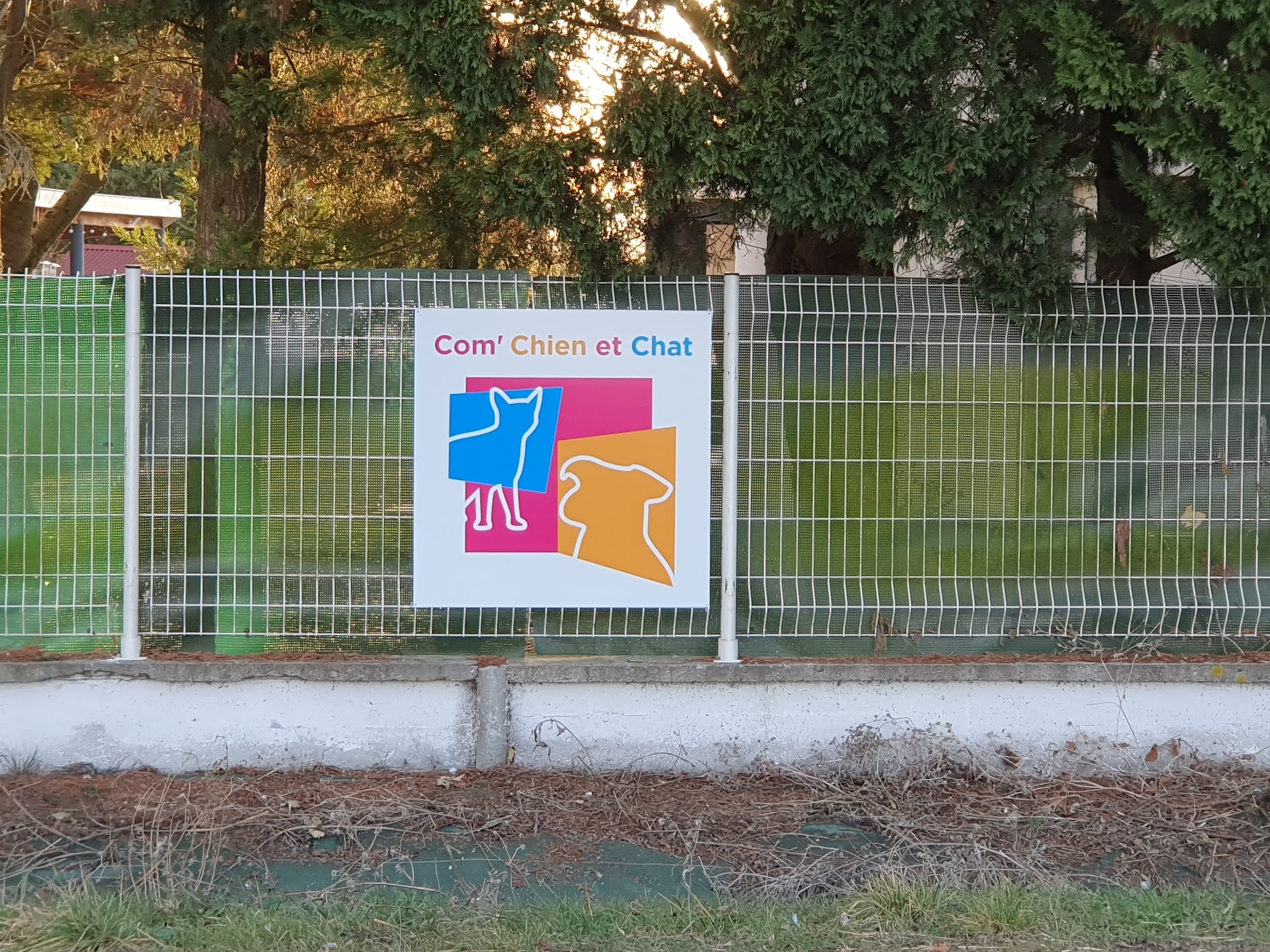Pension Canine & Féline : Com' Chien & Chat — photo