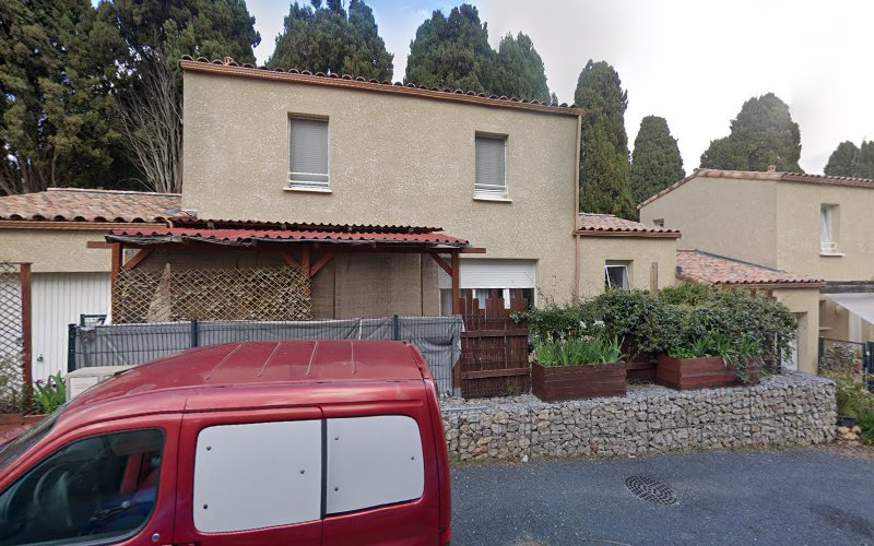 Garde de chiens & Pension familiale Péret et aux alentours de Clermont l'Hérault. Sans box– Les pattes au calme