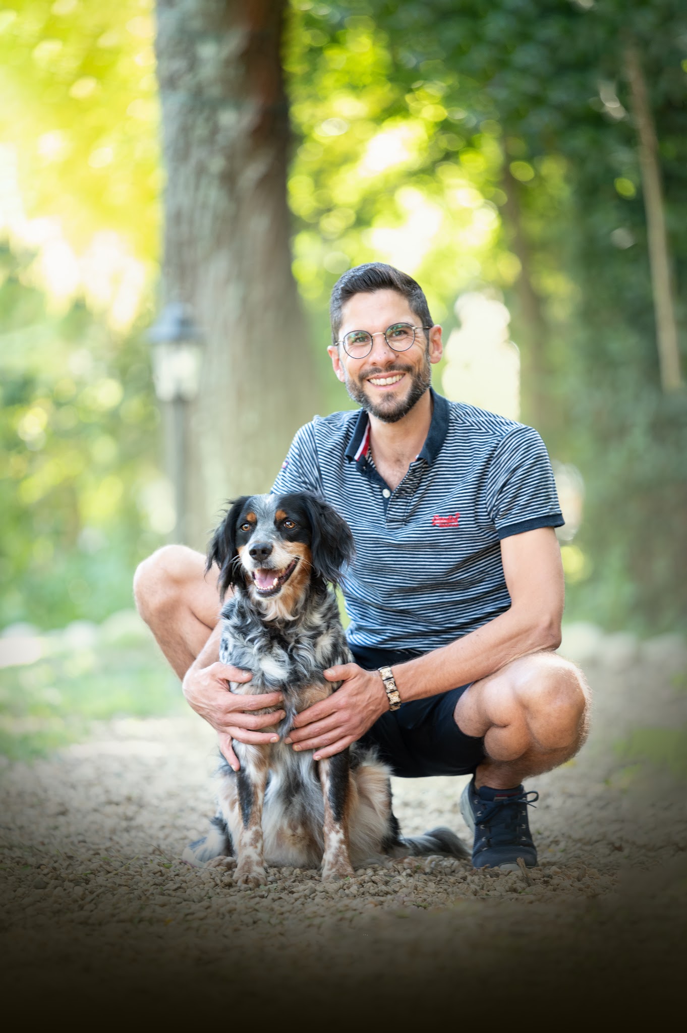 Mika Dog Lover — photo