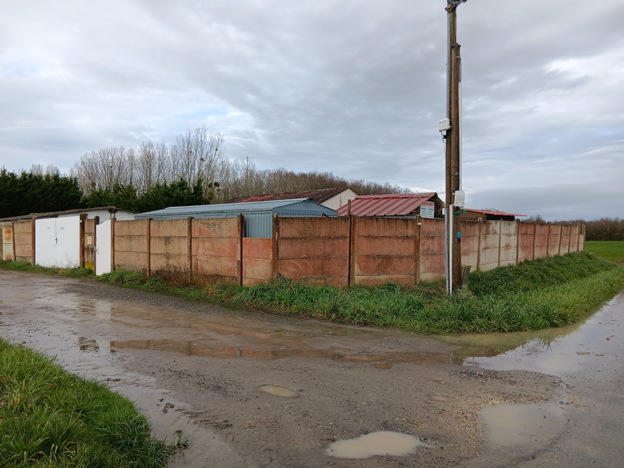 EARL ANIPARC — photo